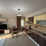 Center With Huge Terrace & View Apartment *