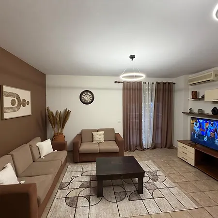 Apartment Center With Huge Terrace & View *
