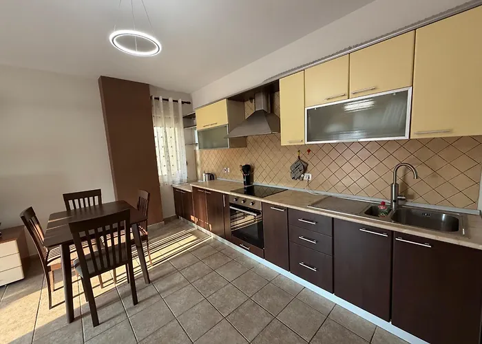 Center With Huge Terrace & View *